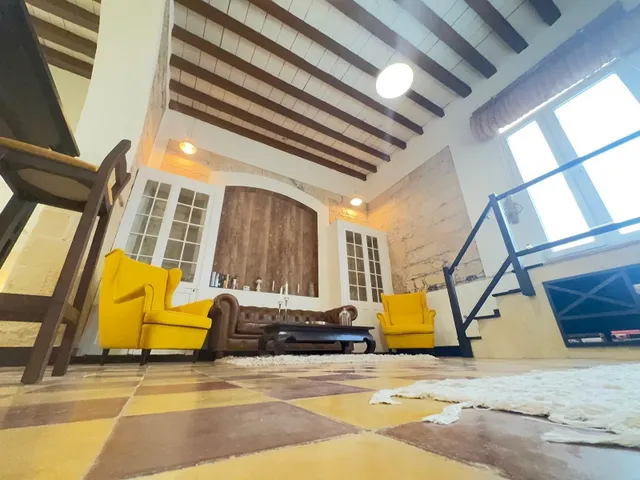 PRECIOSO LOFT SITUADO EN ANTIGUA BODEGA EN EL CENTRO DE JEREZ — 12