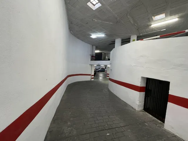 Piso con terraza, vistas al mar y plaza de garaje en Arroyo de la Miel, Benalmádena — 45