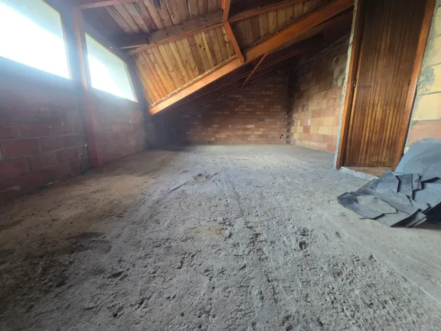 Venta chalet en la llacuna zona urb. la piscina con jardín, garaje y vistas!! — 38