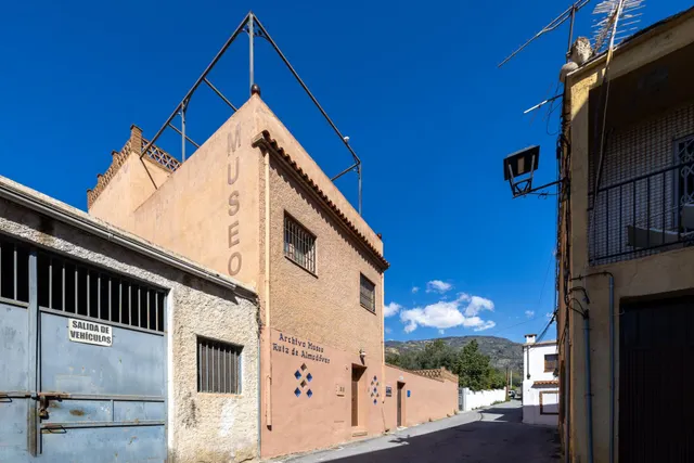 SE VENDE PISO VPO EN ÓRGIVA – EN PLENO CORAZÓN DE LA ALPUJARRA — 24