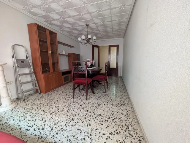 4 DORMITORIOS ,,, PISO ,, CERCA DE LA UNIVERSIDAD — 13