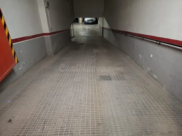 VENTA DE GARAJE CENTRICO EN VILLENA - foto 4