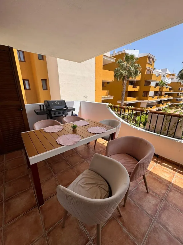Acogedor Apartamento en Punta Prima, Torrevieja - Ideal para Disfrutar del Sol Mediterráneo — 18