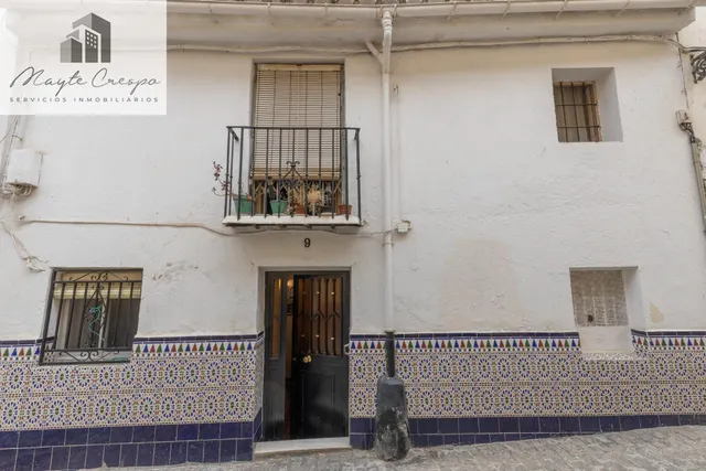 BONITA CASA PARA REFORMAR — 28