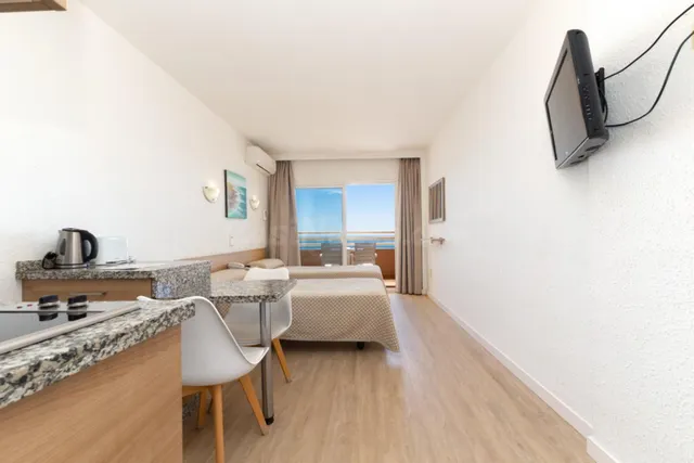 Estudio con licencia turística en primera línea de playa - foto 5