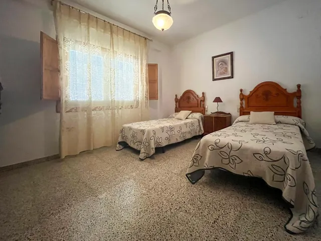 GRAN CASA EN DÚRCAL GRANADA — 8