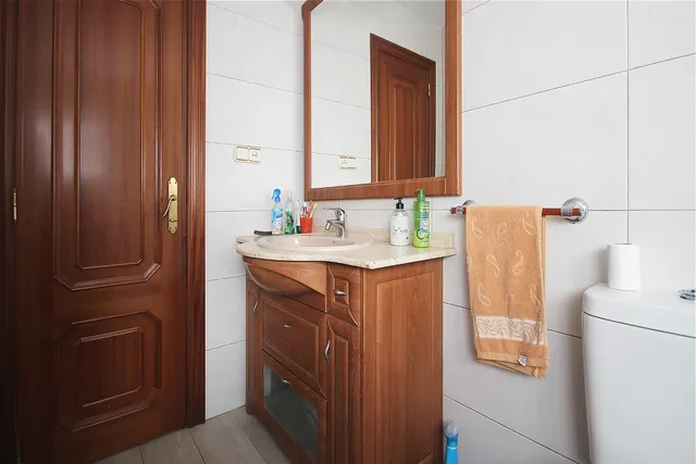 AMPLIO CHALET INDEPENDIENTE EN VENTA EN SIERRA PERENCHIZA — 36