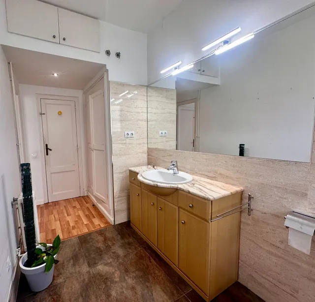 Piso Señorial en Balmes con  Doble Orientación — 27