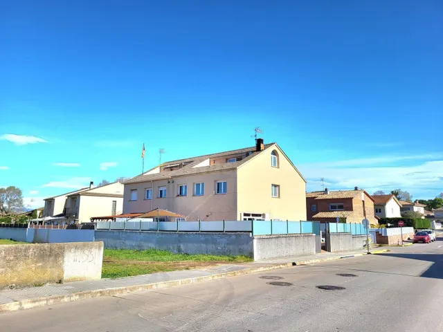 ✨ Impresionante casa pareada con licencia de cafetería en ac - foto 2
