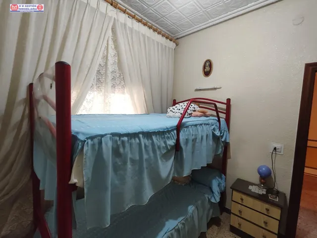 Casa adosada en esquina con dormitorio en planta baja — 29