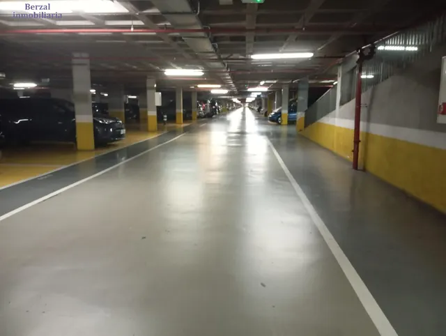 Amplio Garaje en Venta en la Gran Vía de Logroño - Oportunidad Única — 12