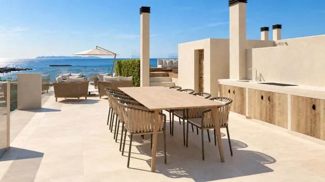 Espectacular ático de lujo en primera línea de costa con piscina privada y terraza de más de 100 m2 — 12