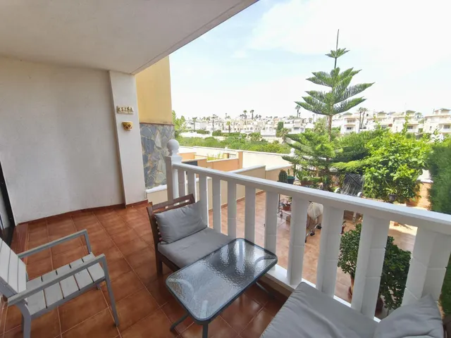 Apartamento de 2 dormitorios 1baño en Orihuela Costa (Alicante )¡Tu oasis en Lomas de Cabo Roig! 🌞🏡 — 20