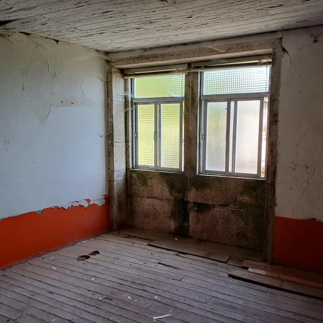 CASA EN VENTA PARA RESTAURAR — 47