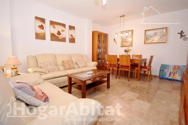 ¡EXCELENTE ZONA! ALTO, EXTERIOR Y LUMINOSO CON GARAJE Y BALC