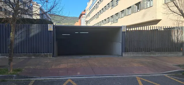 Garajes en Nuevo Artica
