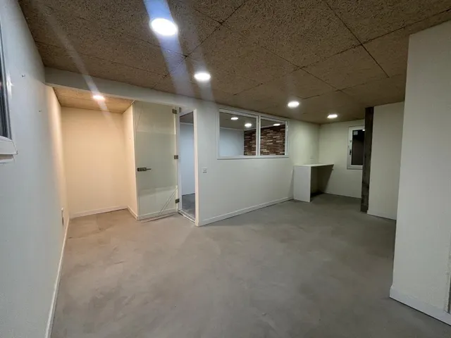 Local comercial en alquiler Montcada i Reixac - 232 m² — 8