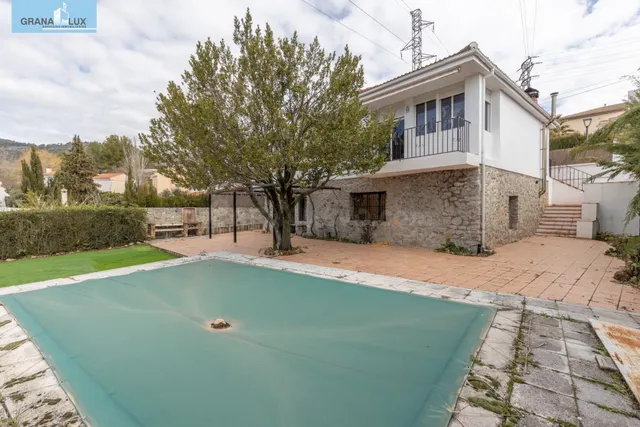 ESPECTACULAR CASA CON LICENCIA TURISTICA EN HUETOR SANTILLAN - foto 2