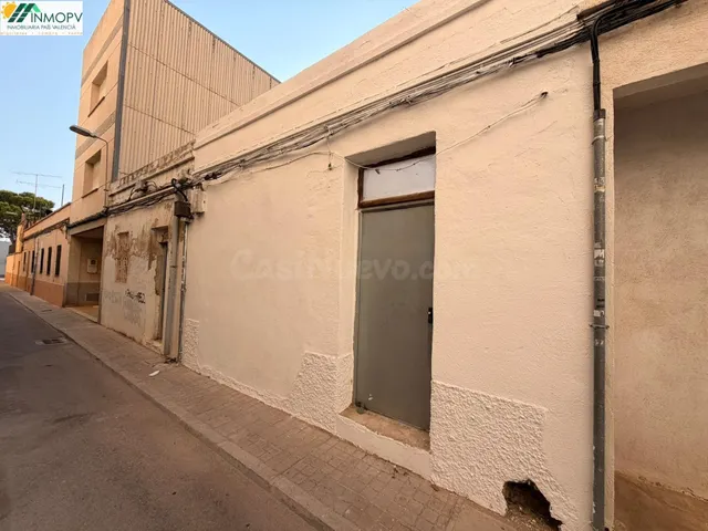 SOLAR URBANO DE 78M2, CON FACHADA Y ESTRUCTURA EXTERIOR! ZON - foto 4