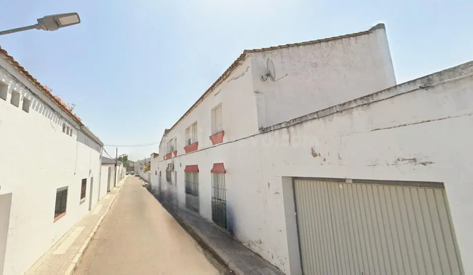 Adosado a reformar en Badajoz.