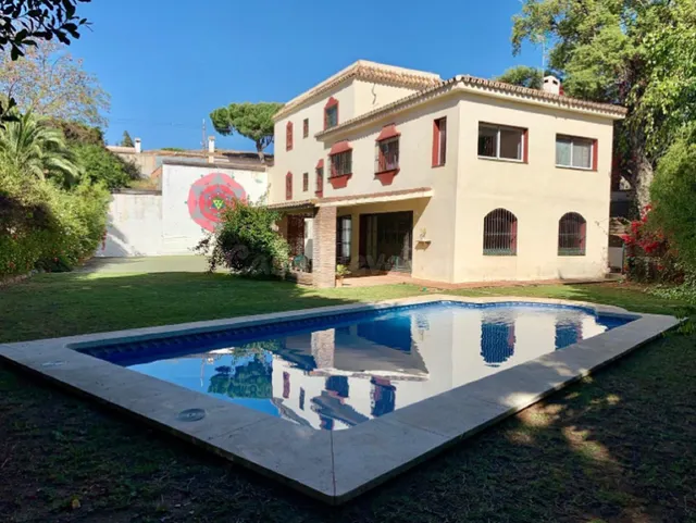 Chalet 5 habitaciones 416m² en venta - Marbella