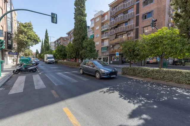 Ideal inversores!!! 35 plazas de aparcamiento y 5 trasteros, todo alquilado — 33