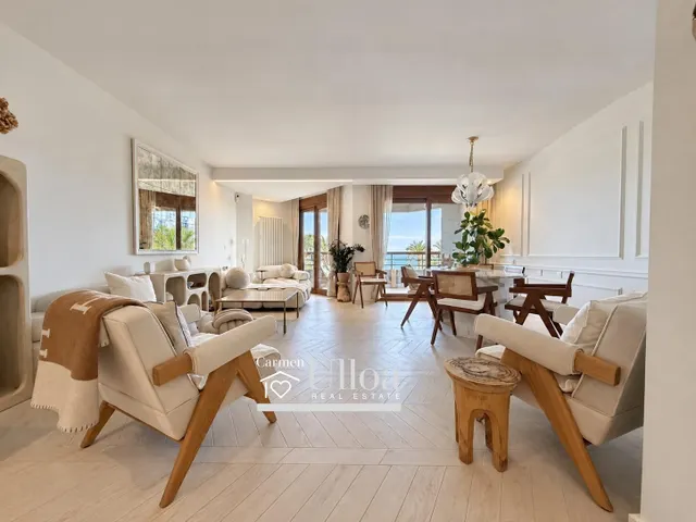 APARTAMENTO DE DISEÑO CON VISTAS AL MAR Y AL CASTILLO PLAYA 