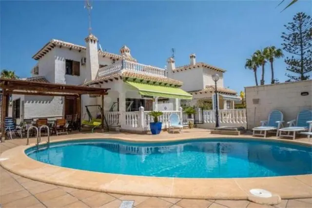 Casa 4 habitaciones 170m² en venta - La Regia - foto 3