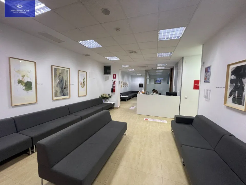 Se alquila local ideal para centro de salud.