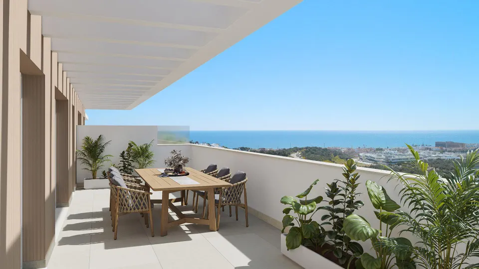 PLANTA BAJA CON JARDÍN Y TERRAZA CUBIERTA Y DESCUBIERTA, ORIENTADA AL SUR Y CON VISTAS AL MAR.