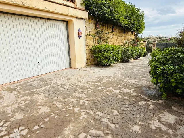 Villa de 5 dormitorios y 5 baños en Casares — 7