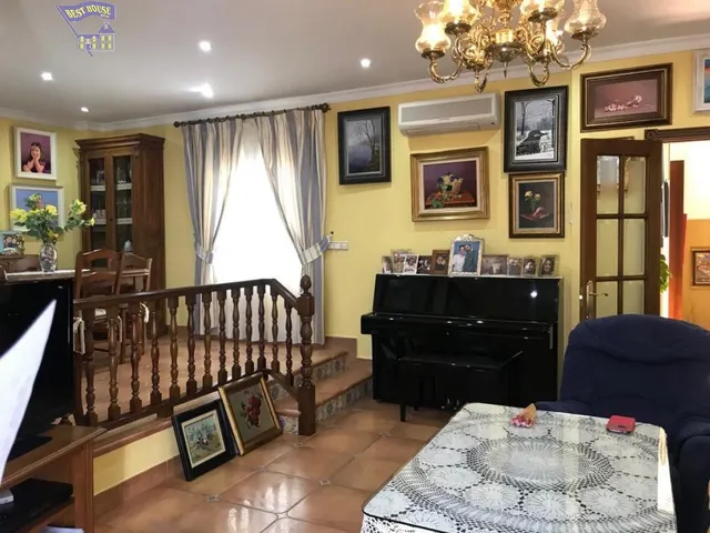 UNIFAMILIAR EN EL PORTICHUELO — 7