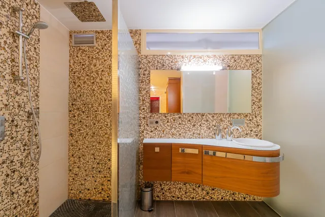 Villa exclusiva de 419 m2 con piscina privada a 200 m del mar en Torre la Mata — 34