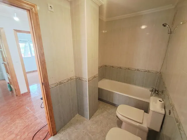 Vivienda de 3 dormitorios, 2 baños y 105 m2 en Patiño — 27