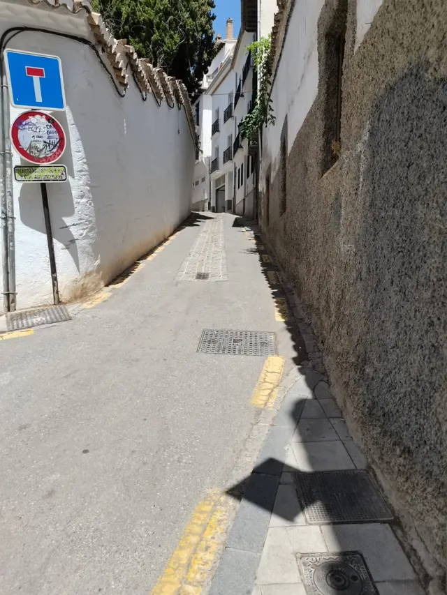Plaza de garaje en centro de Granada — 5