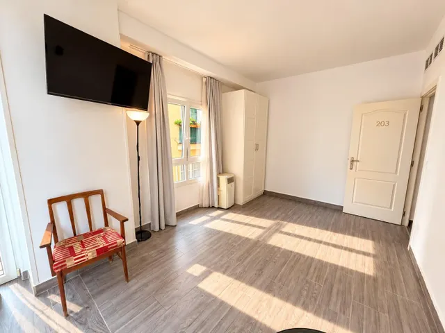 Exclusiva oficina de 153 m2 en pleno centro histórico de málaga, junto a la Catedral — 9