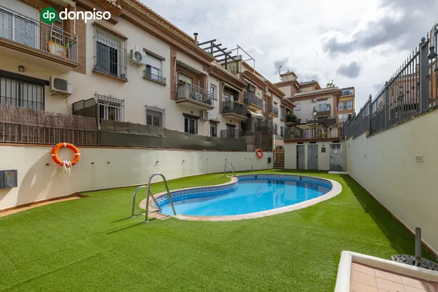 Ático en venta en La Zubia — 24