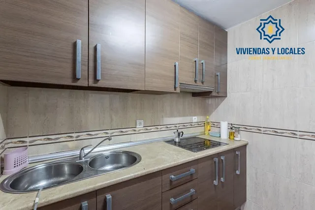 PISO JUNTO AVENIDA DE ANDALUCIA — 16