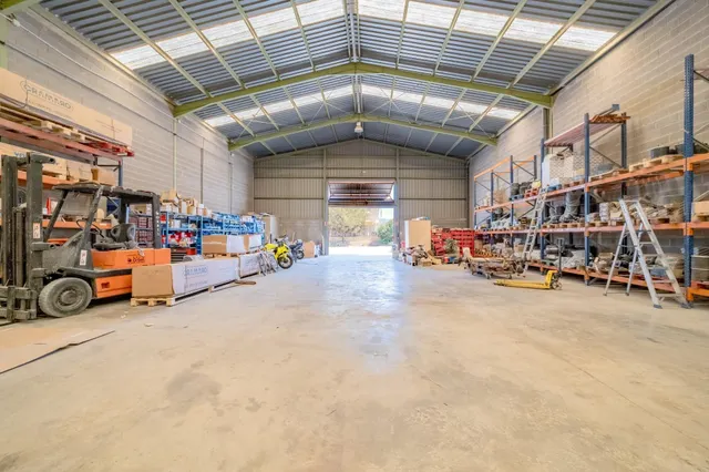 Activo industrial estratégico en venta | Hub empresarial de 