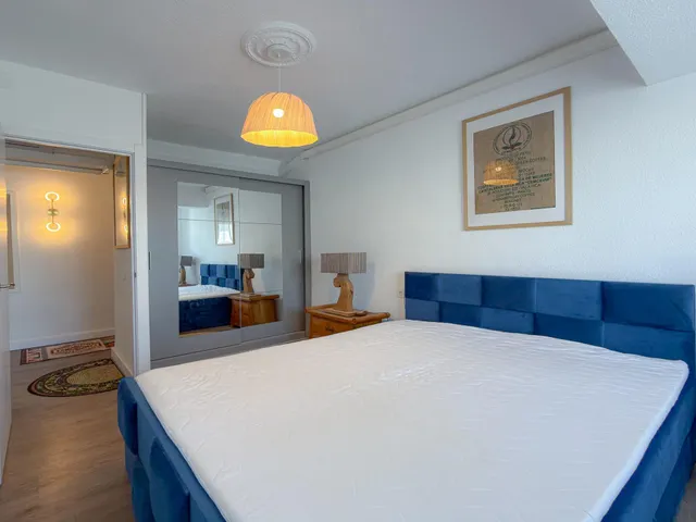 Maravilloso ático con increíble diseño, completamente exterior + terrazas con vistas panorámicas (280 mts del mar) — 17