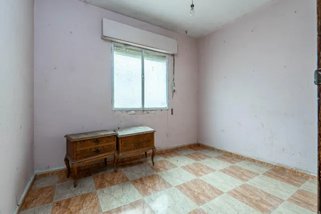 SE VENDE CASA CON UNA PARCELA DE 461 m2 (EN EL CENTRO DE LOS OGÍJARES). — 12