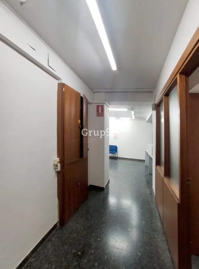 3 LOCALES COMERCIALES EN  ZONA INSTITUT — 20
