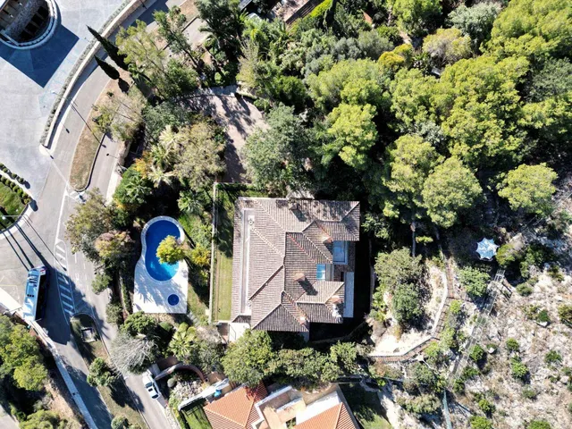 Villa con vista panorámica y suelo edificable en Sitges, Can - foto 3