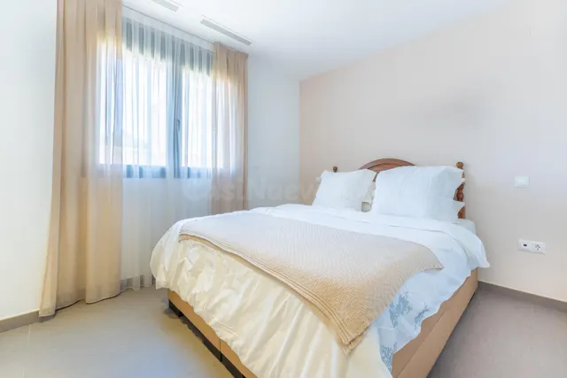 VILLA MODERNA CON PISCINA PRIVADA Y ESPECTACULAR SOLARIUM | CIUDAD QUESADA — 16