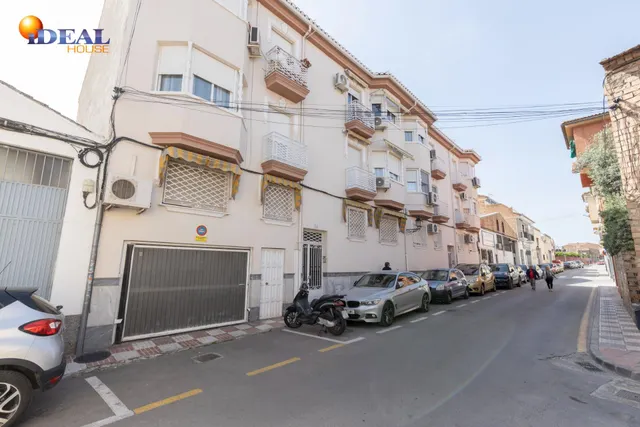 Plaza de aparcamiento de 25 m2 en Armilla (Granada) – acceso por calle málaga — 13