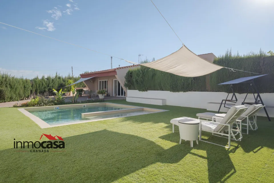 Casa 5 habitaciones 220m² en venta - Urb. el arenal