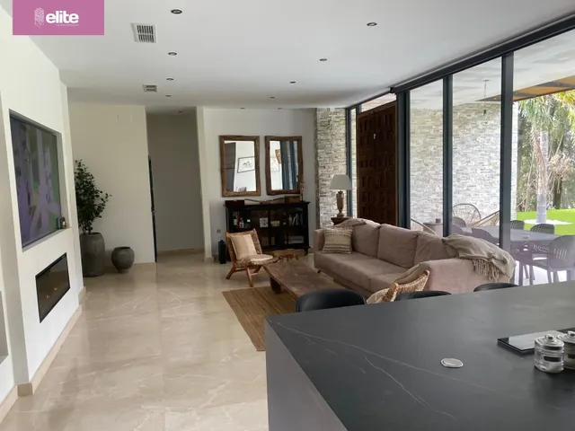 ESPECTACULAR CHALET CON PISCINA EN EL PUERTO DE SANTA MARIA — 17