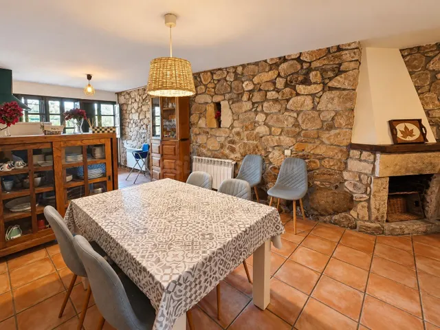 CASA DE PIEDRA REFORMADA CON DOBLE TERRAZA Y BARBACOA - foto 4