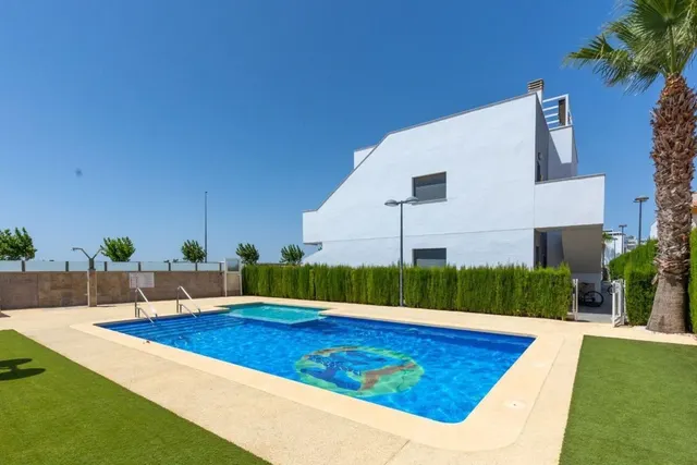 Apartamento 2 habitaciones 68m² en venta - Zona Pueblo — 24