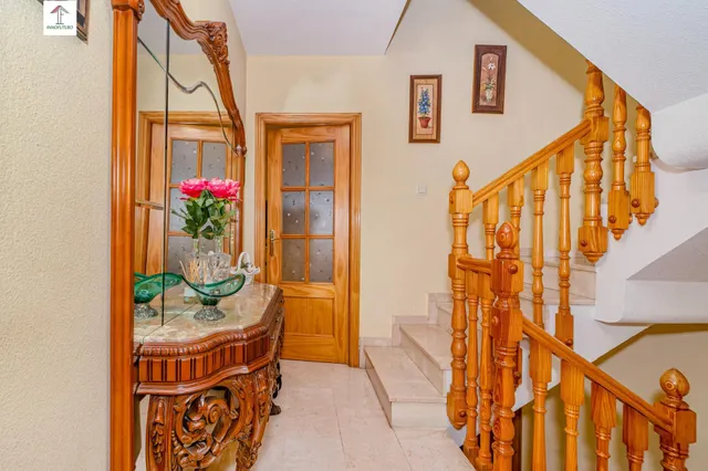 ¡AMPLIA CASA DE 4 DORMITORIOS, 3 BAÑOS Y CALEFACCIÓN CENTRAL EN LA ZUBIA! ✨ — 21